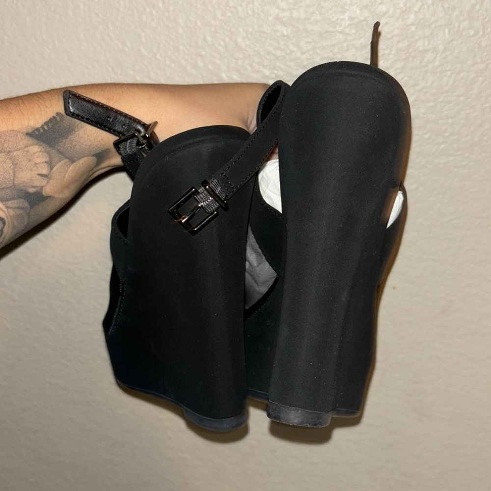 ALDO - Picture 4 of 5